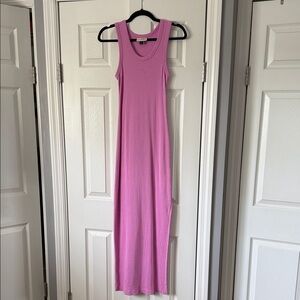 Sleeveless Pink Ribbed Dress with Slit